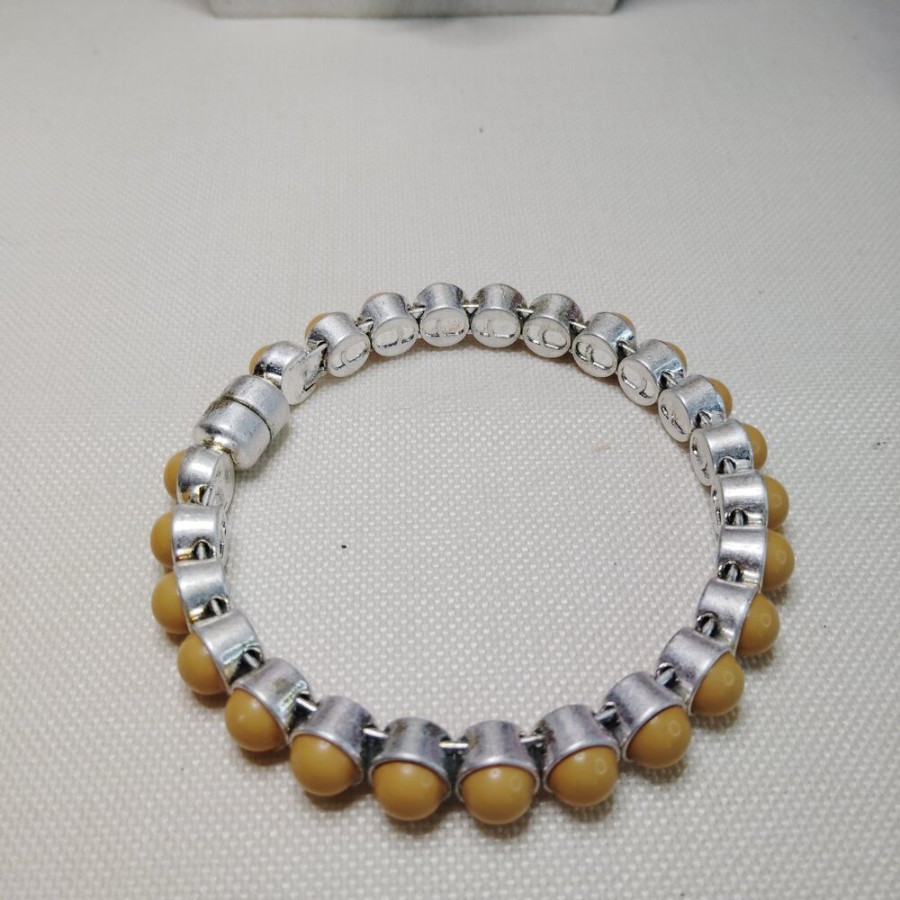Plunder Design Silver Bangle Bracelet Size 8 Butterscotch Beads Magnetic